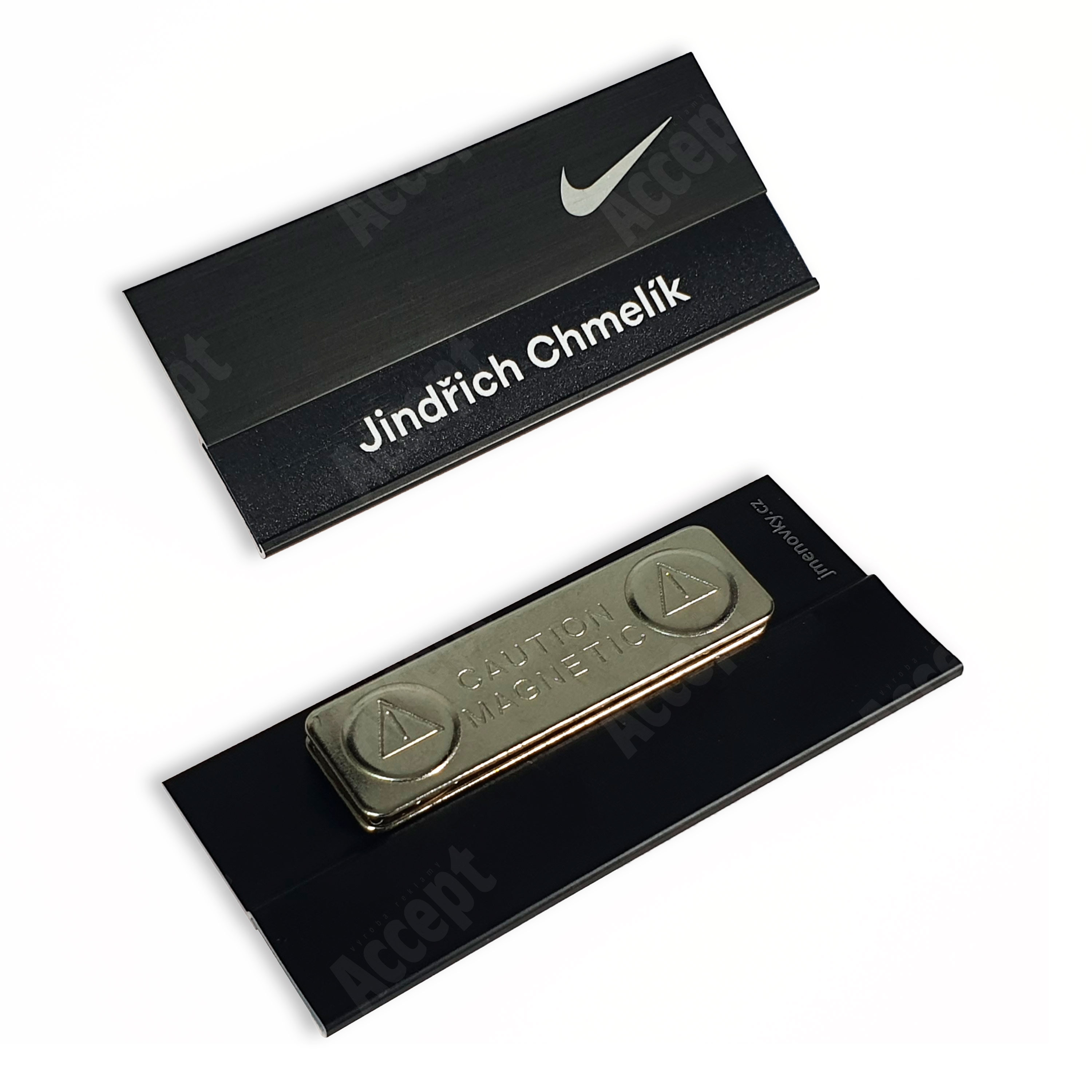 Osobní jmenovka - magnetický klip (černá) s popisem Nike