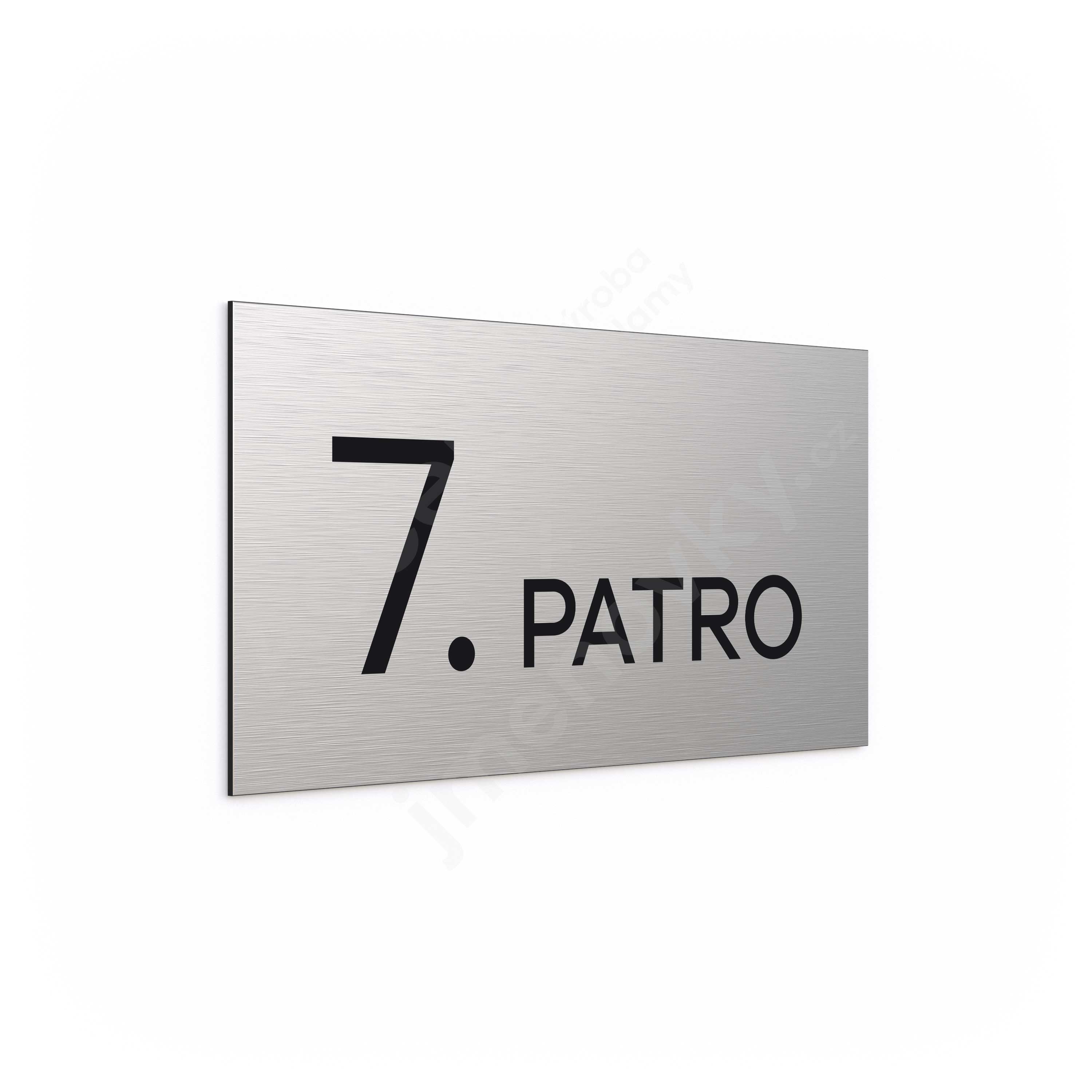 Označení podlaží "7. PATRO" - stříbrná tabulka - černý popis