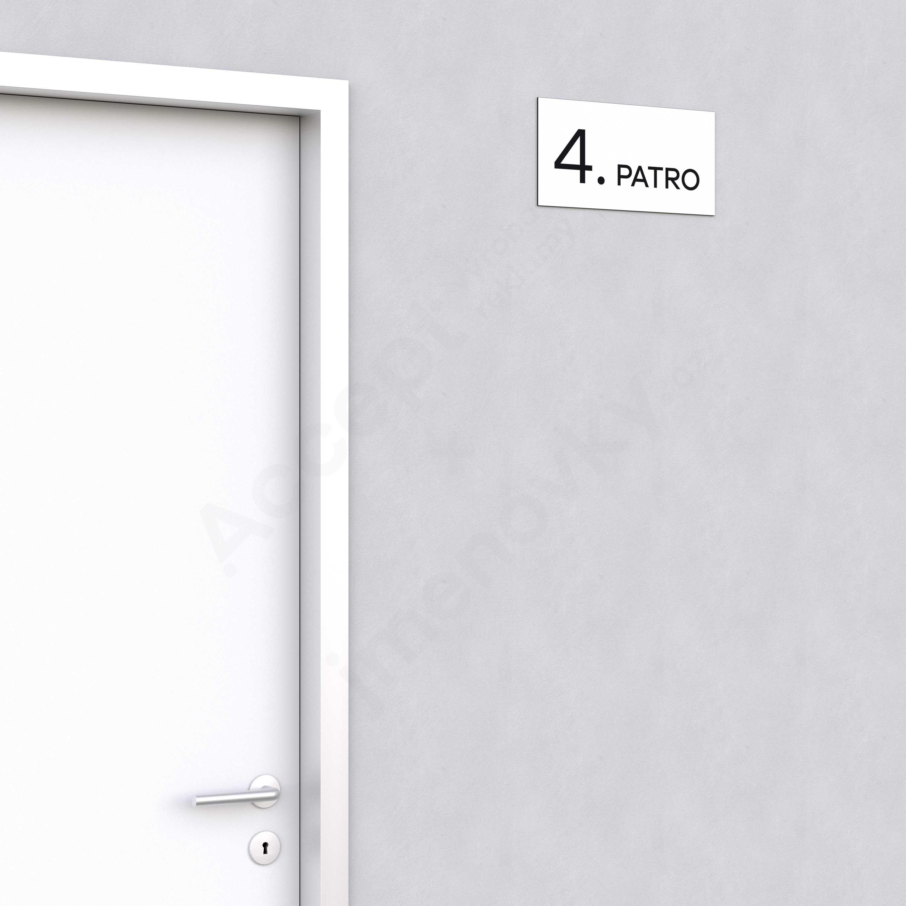 Označení podlaží "4. PATRO" - bílá tabulka - černý popis - náhled