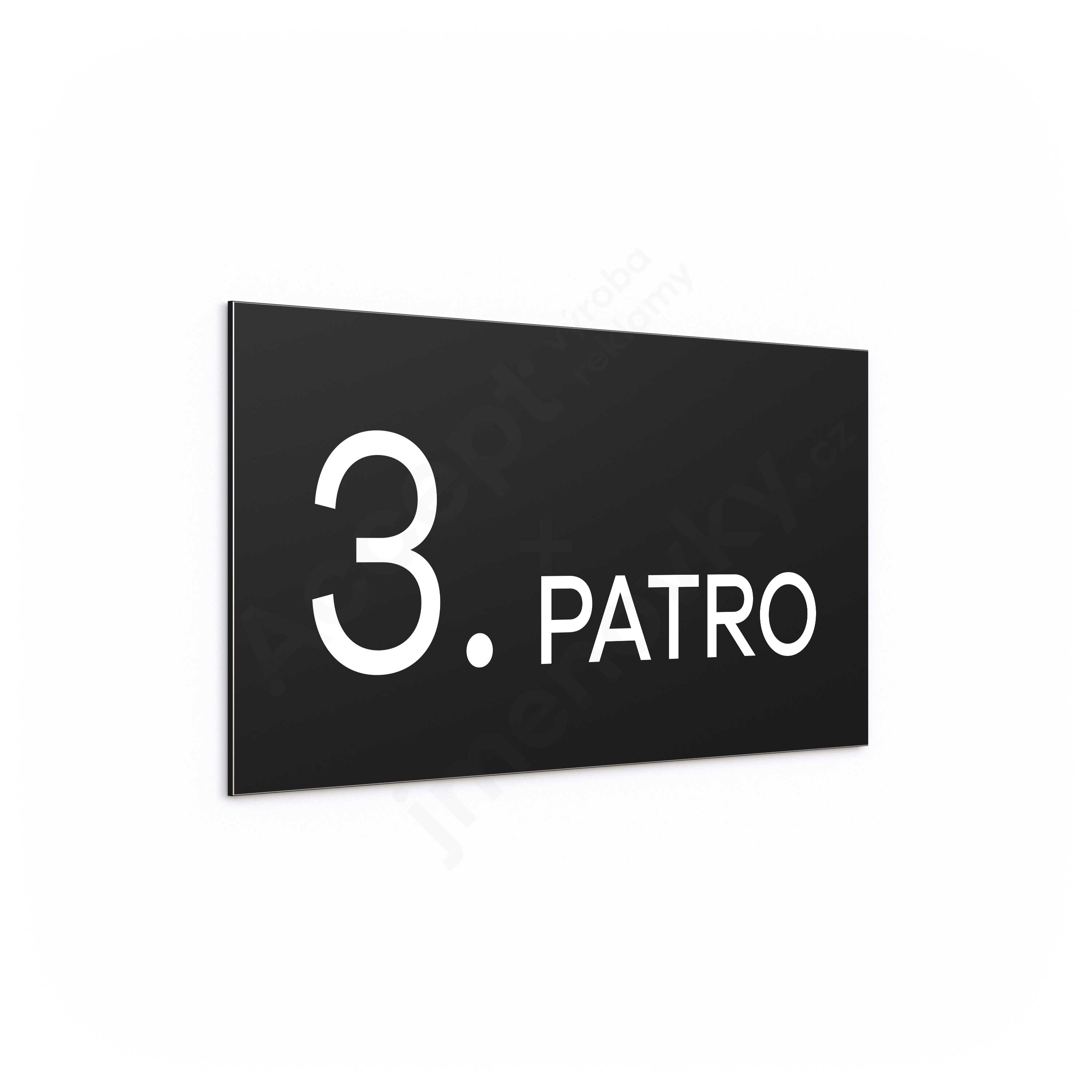 Označení podlaží "3. PATRO" - černá tabulka - bílý popis