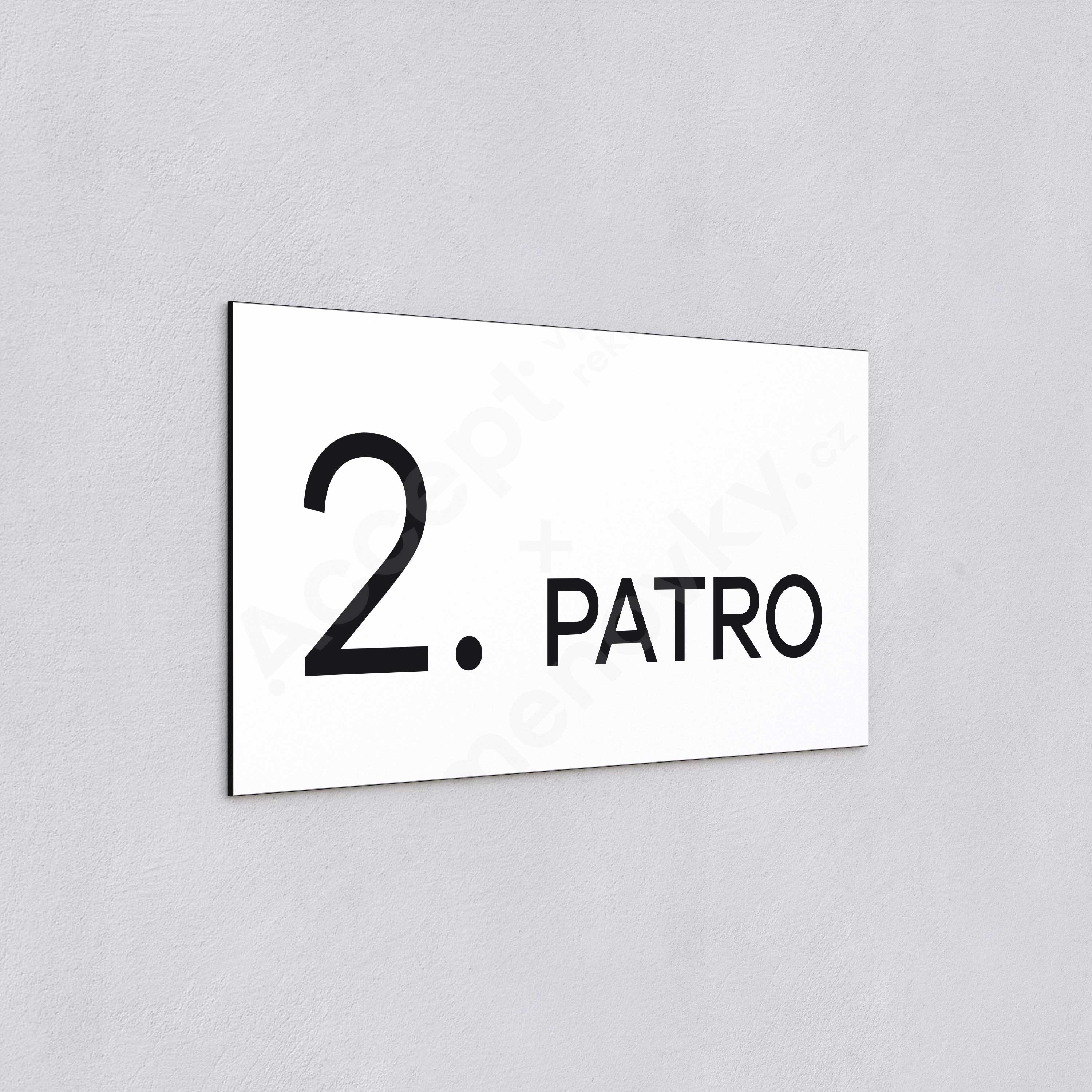 Označení podlaží "2. PATRO" - bílá tabulka - černý popis