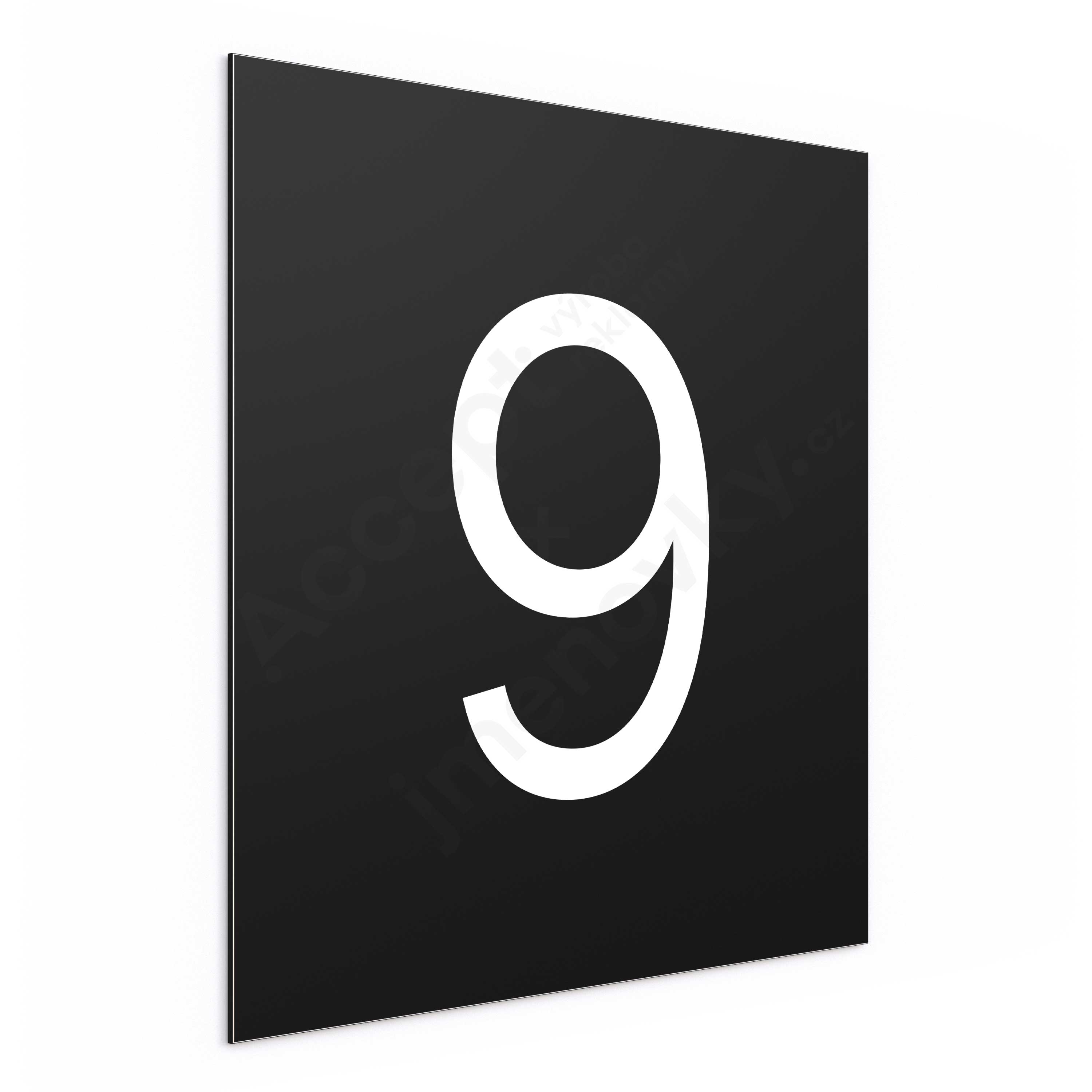 Označení podlaží - číslo "9" - černá tabulka - bílý popis