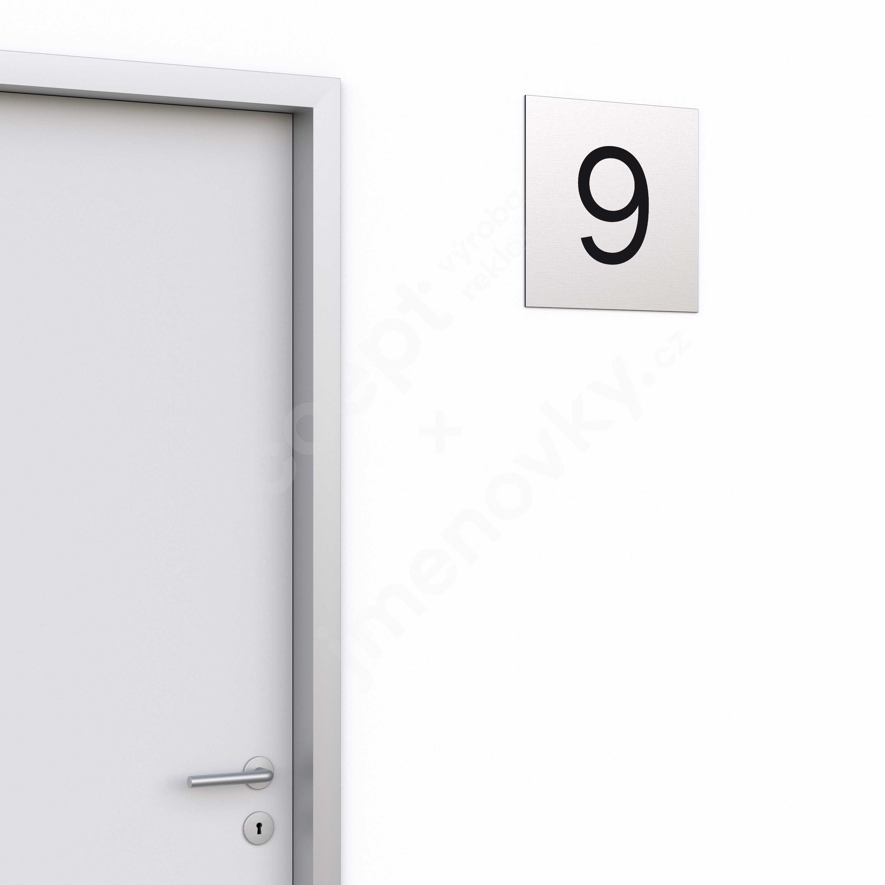 Označení podlaží - číslo "9" - stříbrná tabulka - černý popis - náhled