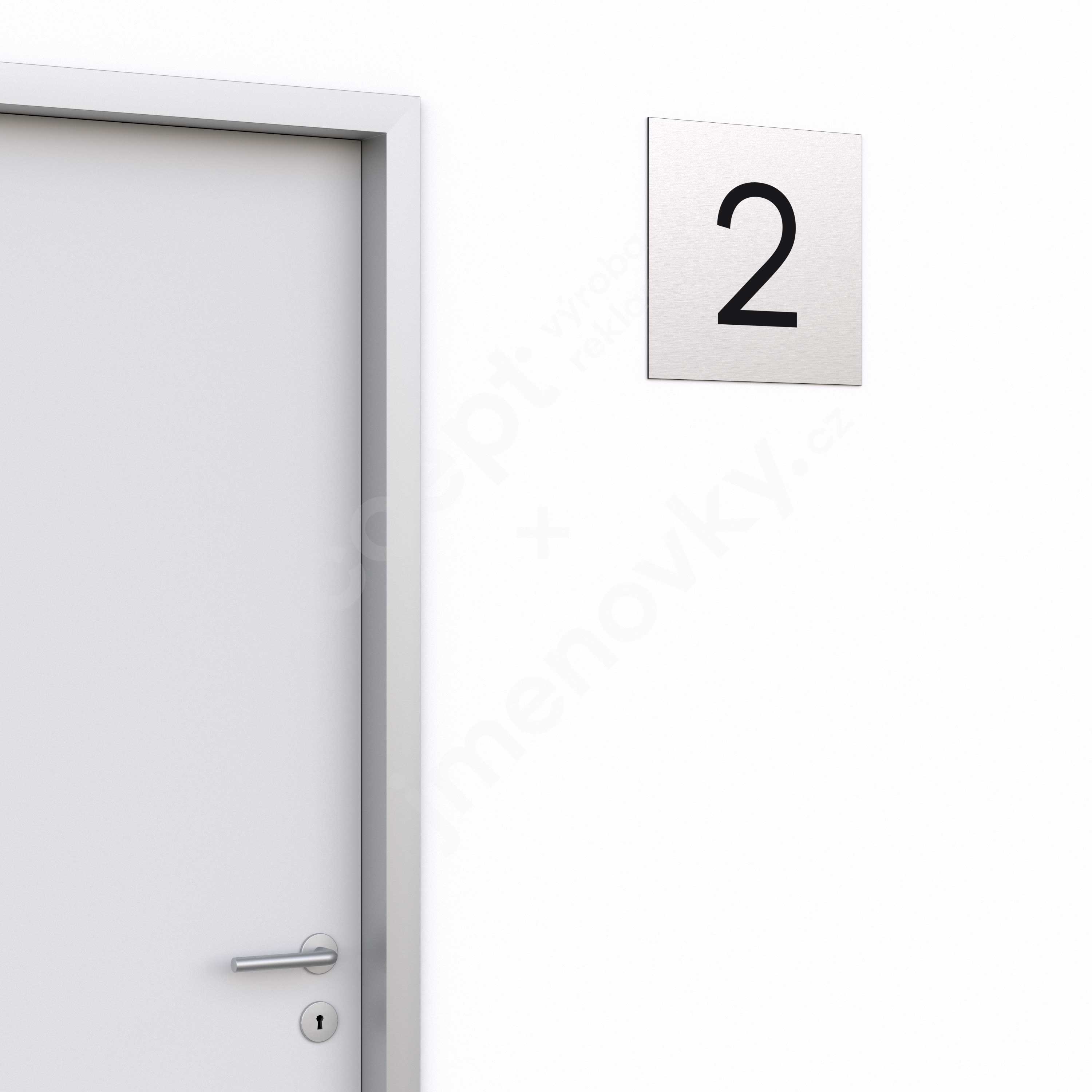 Označení podlaží - číslo "2" - stříbrná tabulka - černý popis - náhled