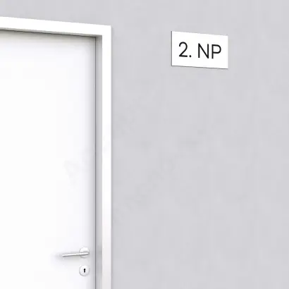 Označení podlaží "2. NP" - bílá tabulka - černý popis - náhled