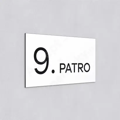 Označení podlaží "9. PATRO" - bílá tabulka - černý popis