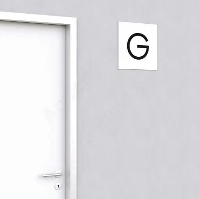 Označení podlaží - písmeno "G" - bílá tabulka - černý popis - náhled