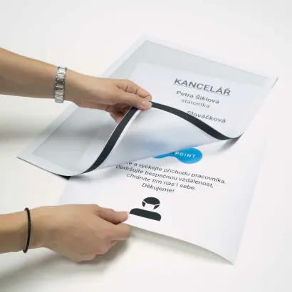 samolepicí magnetická kapsa A3 - bílá s vloženým tiskem